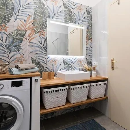 Rooftop Terrace With Stunning View * 维亚雷焦