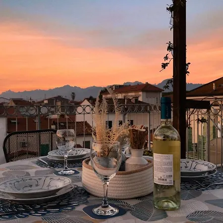 Rooftop Terrace With Stunning View Βιαρέτζιο