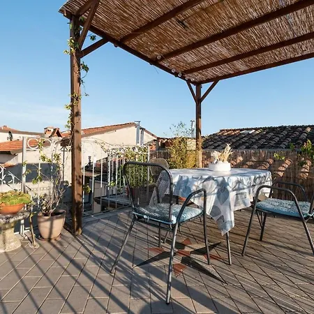 Rooftop Terrace With Stunning View Βιαρέτζιο